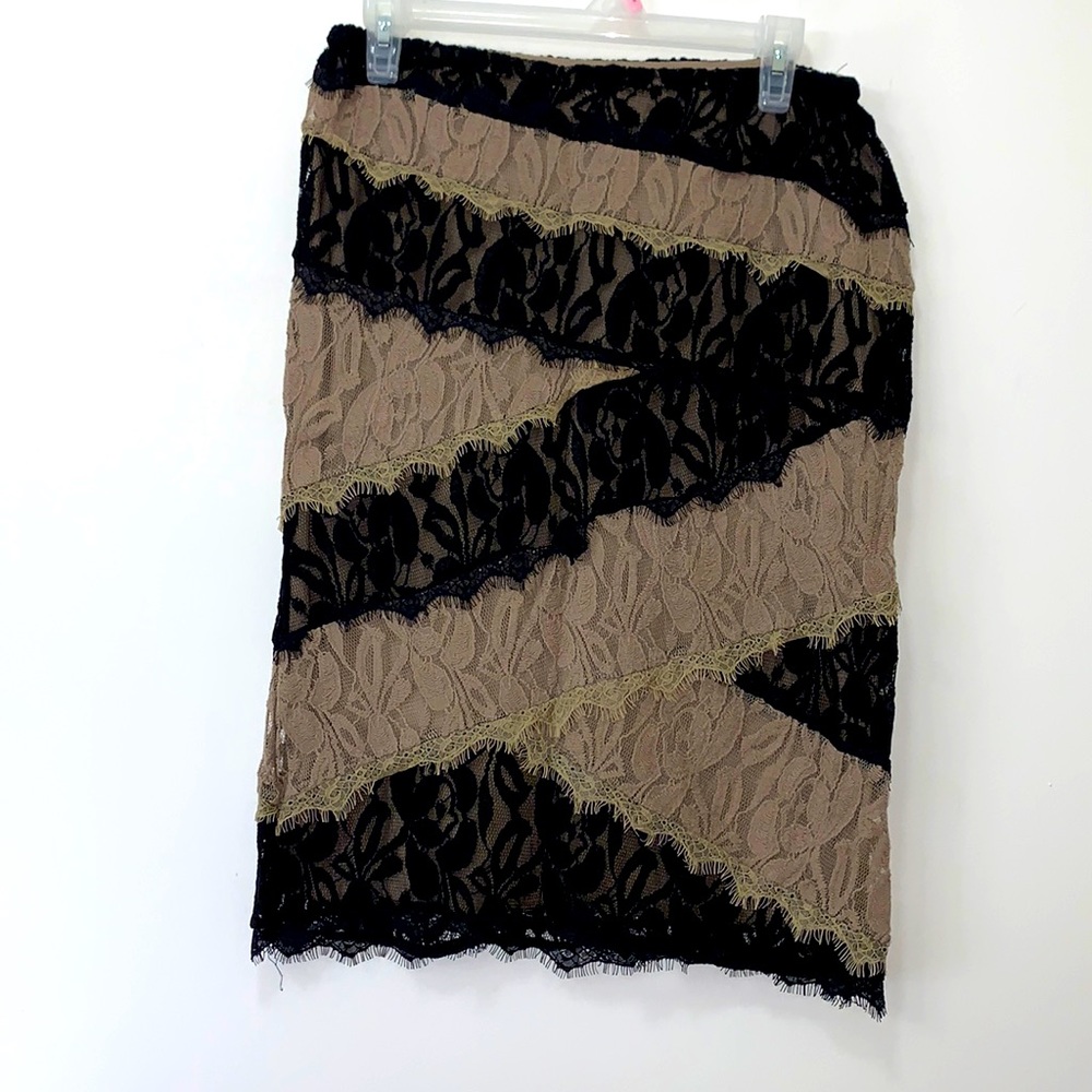 Metro Wear Lace Trim Skirt